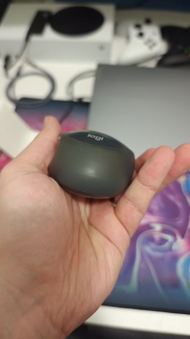 Vând mouse bluetooth Logitech m590
