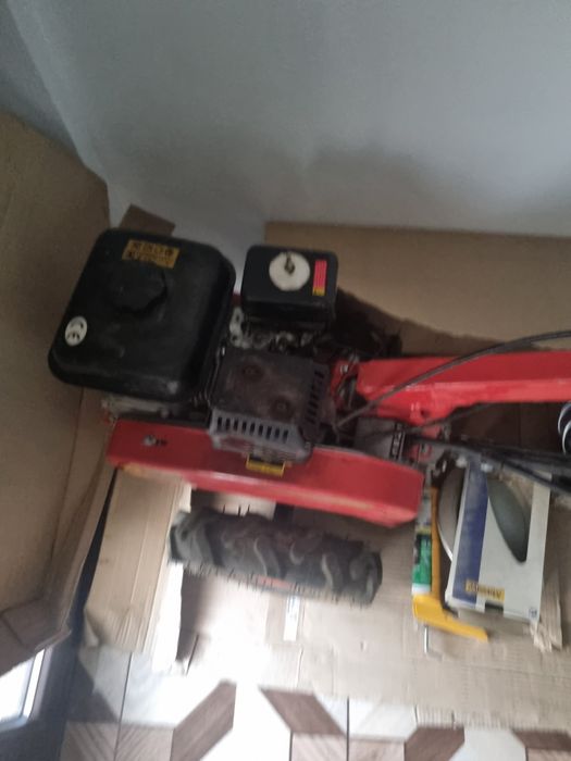 Vând motosapă preț NEGOCIABIL