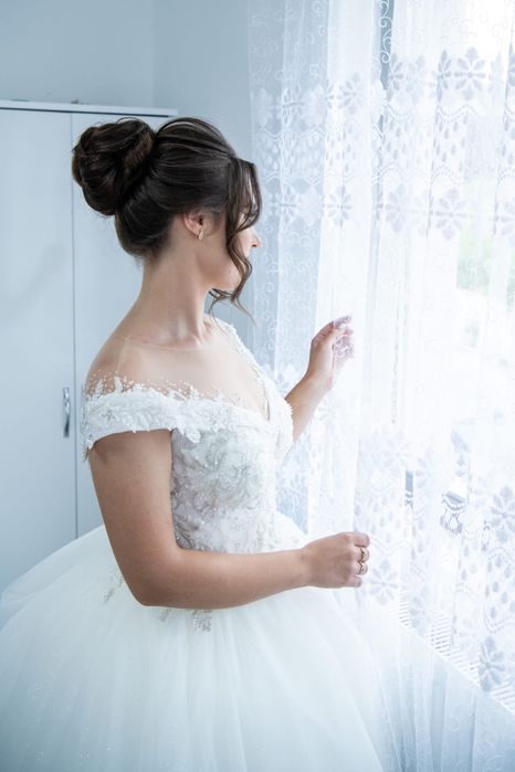 Vand rochie mireasa Reina