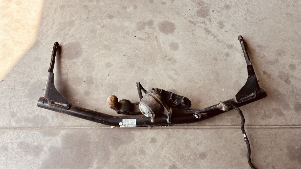 Теглич VW Passat B8