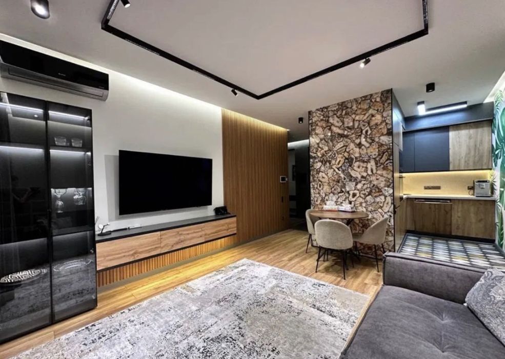 Ц-5 Сдается ж впечатлительная 2 комнатная квартира  новастройка