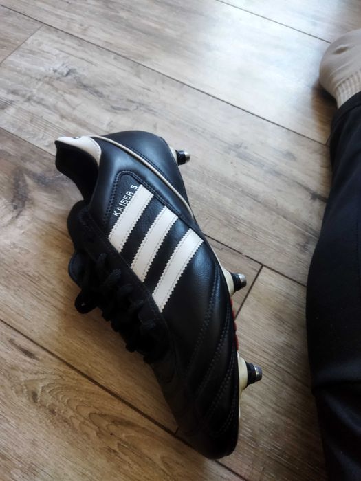 Ghete fotbal Adidas Kaiser 5