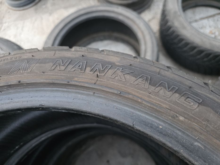 2бр Летни гуми 245 40 20 - Nankang