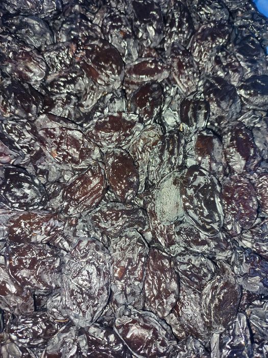 Prune uscate fara sâmburi