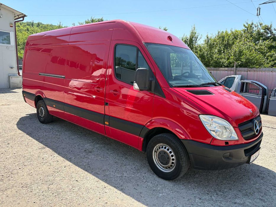 INCHIRIEZ duba RENT A Van MERCEDES Sprinter LUNG 3,5 t Fara Sofer