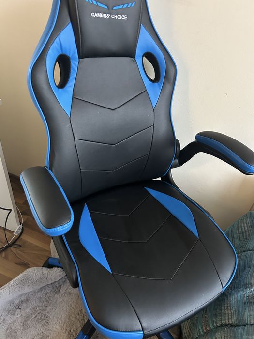 Геймърски стол нов синьо и черно ……………………