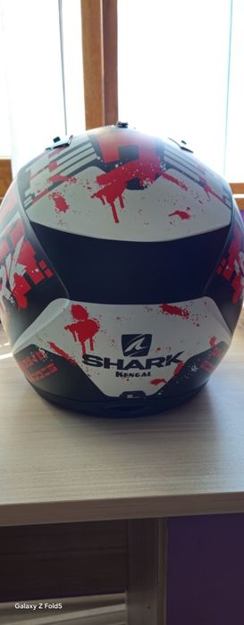 Мото Каски SHARK и екип