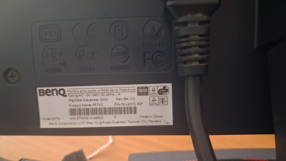 Монитор BenQ FP73G (17 дюймов)