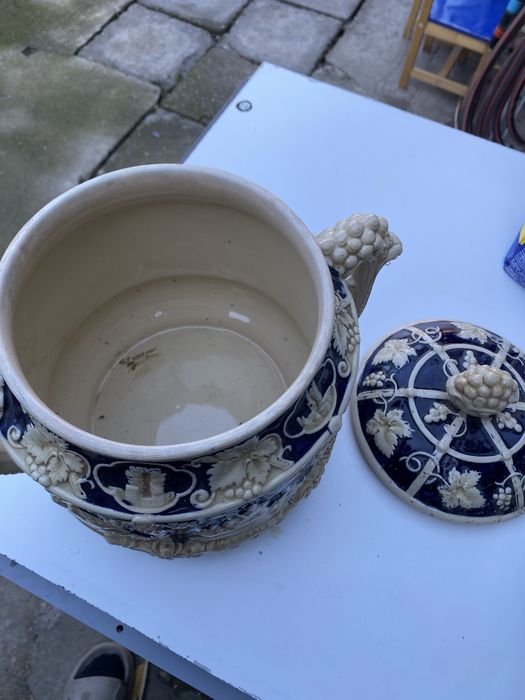 Bol de ceramica cu capac