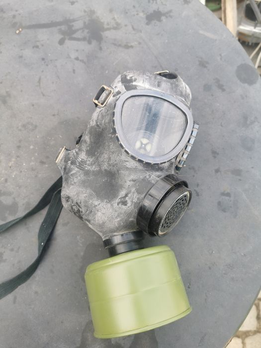 Противогази неизползвани