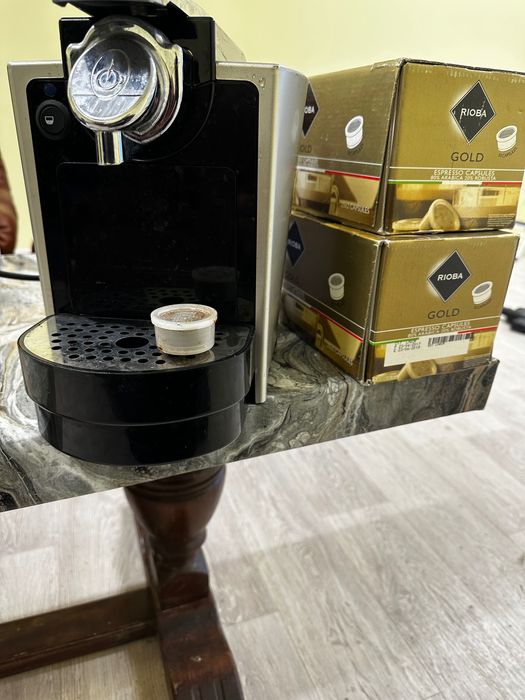 Употребявана кафе машина, работи с капсули Rioba