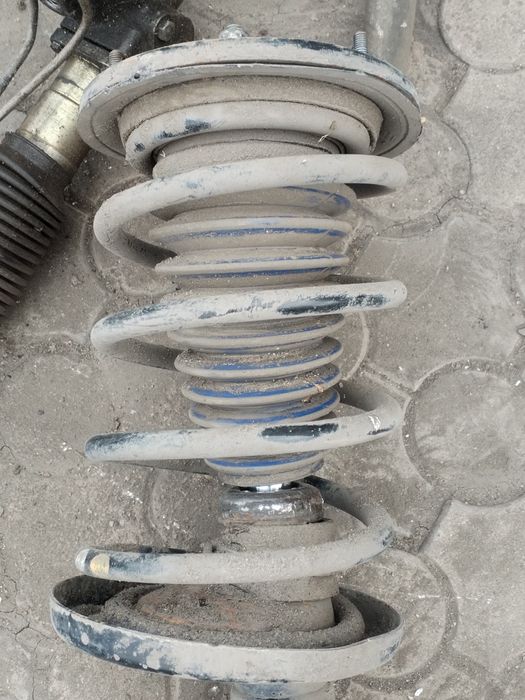 Поворотный кулак от AUDI C4 1996