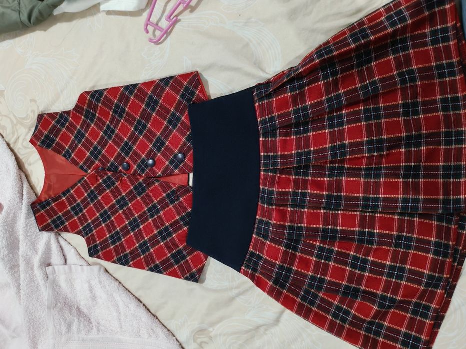 Школьная форма шотландка подойдёт на 1  класс