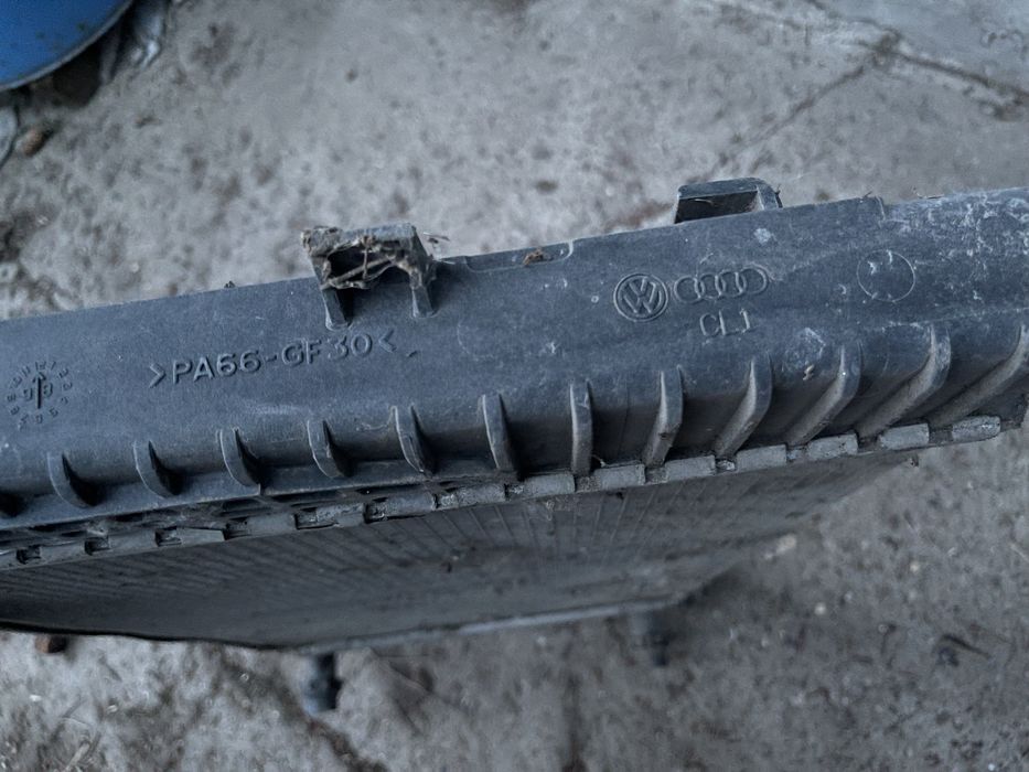 Радиатор  основной  механика пассат б5+