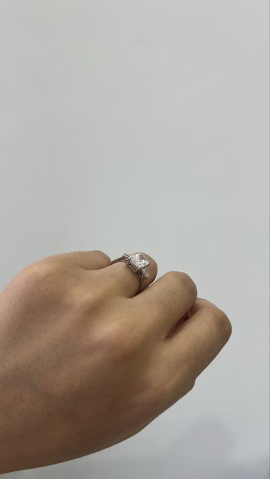 Кольцо бриллиантовое