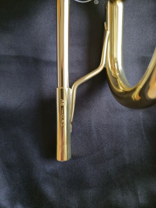Trompeta Adams A6