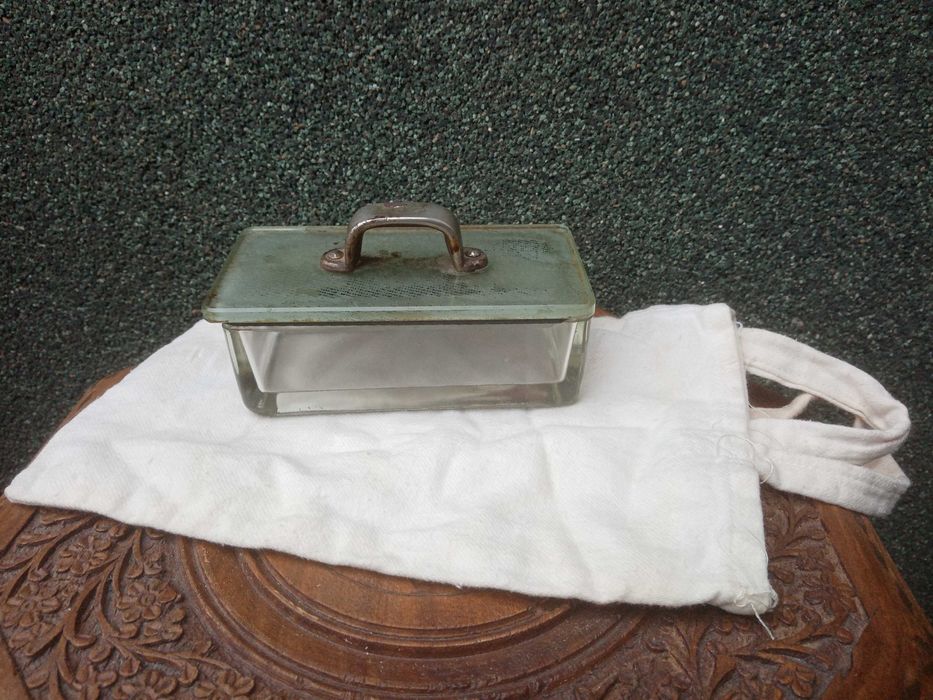 Антикварна стъкленица за стерилни материали. Ретро медицинско стъклено