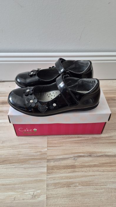 Cup cake детски официални обувки