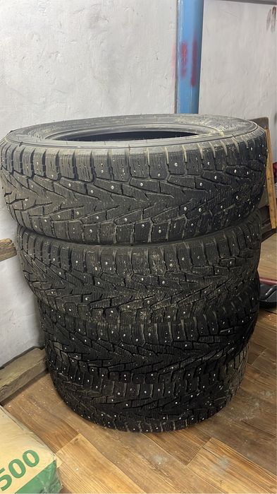 Продам шины Nokian 225 65 R17