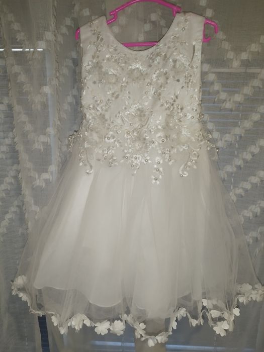 Детска официална рокличка!