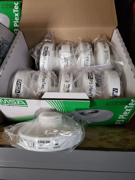 Предпазни костюми