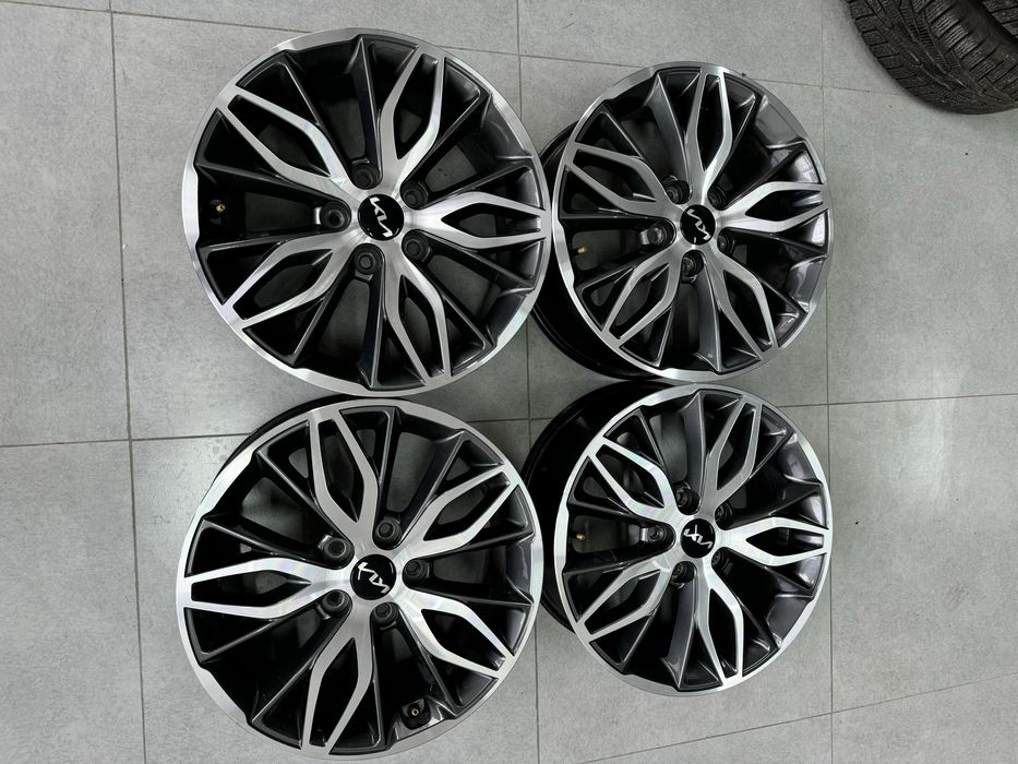 Диски Kia k5 год 2023 R17 оригинал