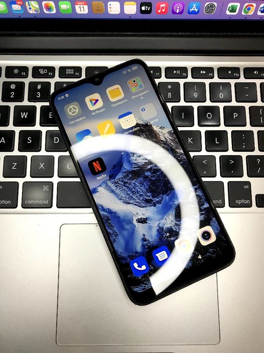 Телефон Xiaomi Redmi 8