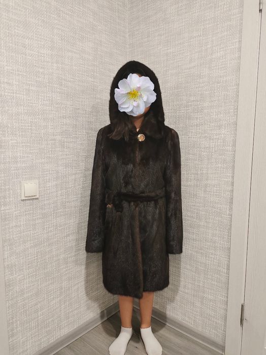 Продам норковую шубу