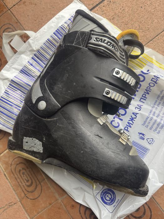 Atomic-ски и автомати и обувки подарък