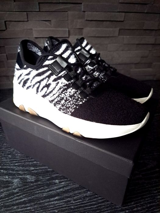 Дамски спортни обувки (сникърси)Liu•Jo (slippers)