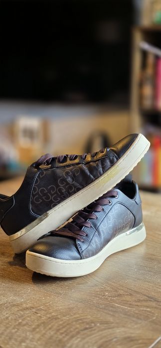 Продавам кецове Cruyff 42 номер