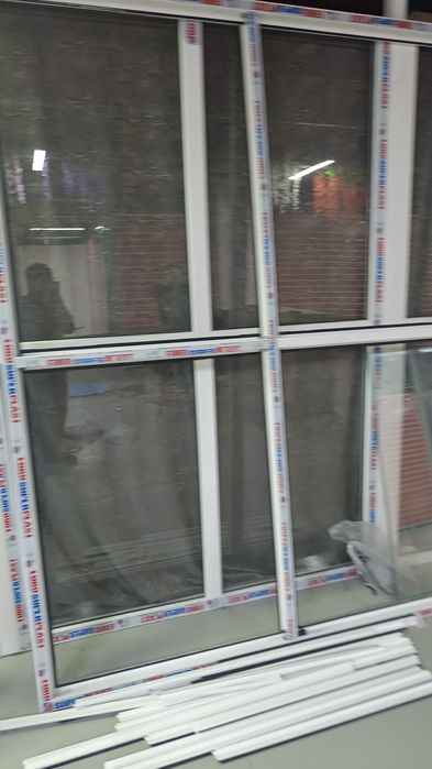 Продам стекло пластиковые окна