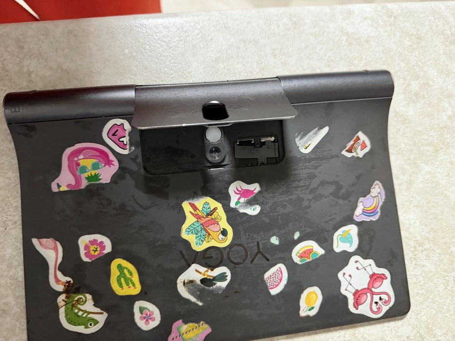 Планшет Lenovo YOGO
