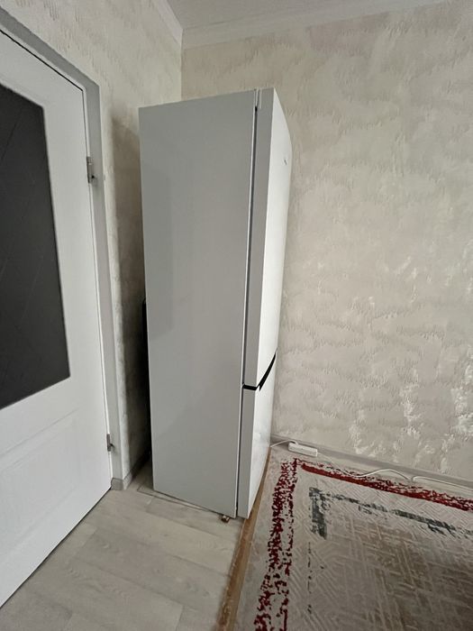 Холодильник с документами