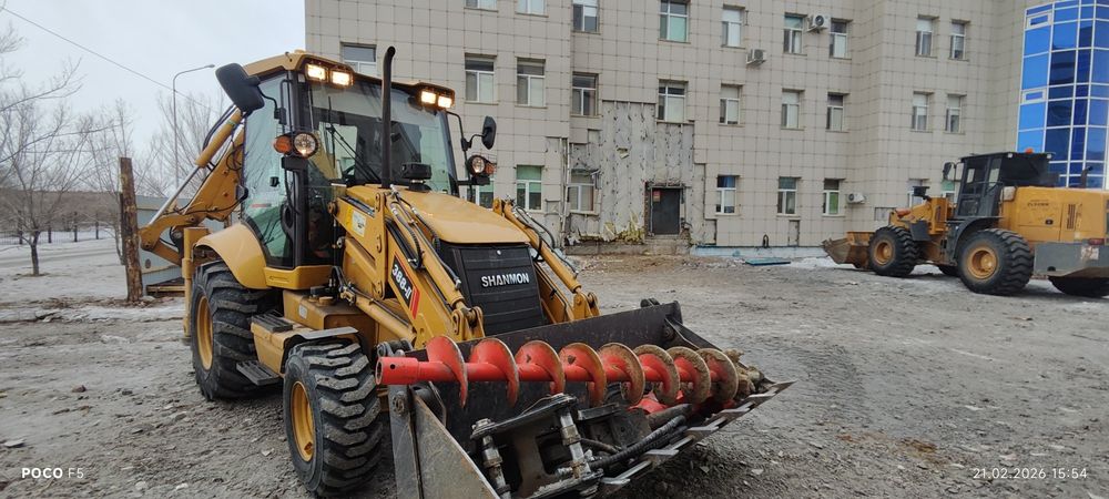 Услуги 4в 1 трактора  из навесного гидромолот , ямобур , узкий ковш