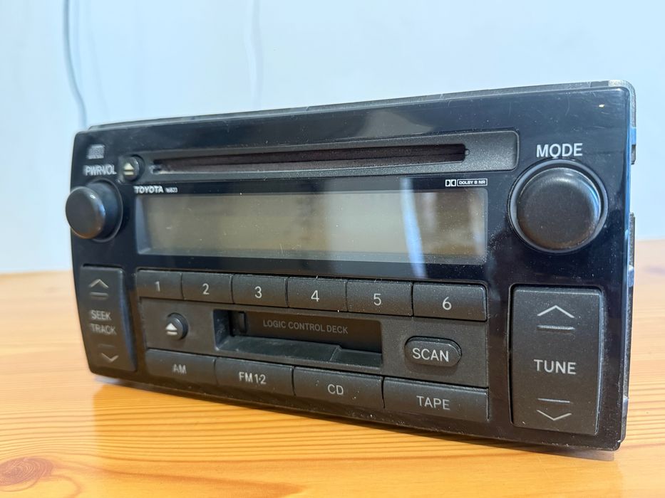 Штатная магнитола на Камри 30