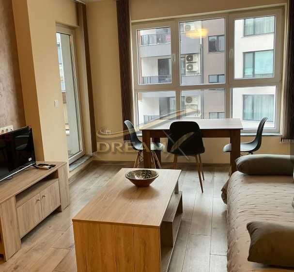 Дава се под наем Двустаен в Центъра! 71874057