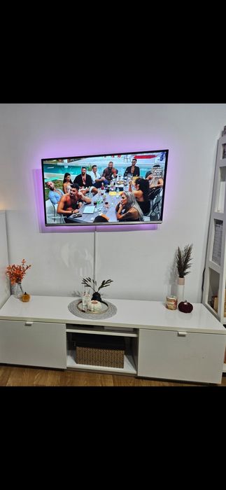 Comodă tv și etajeră