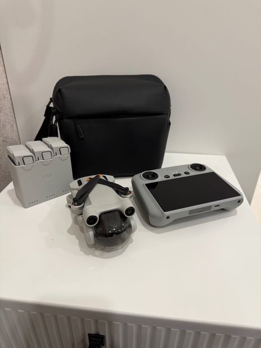 DJI Mini 3 Pro Fly More Combo (DJI RC)