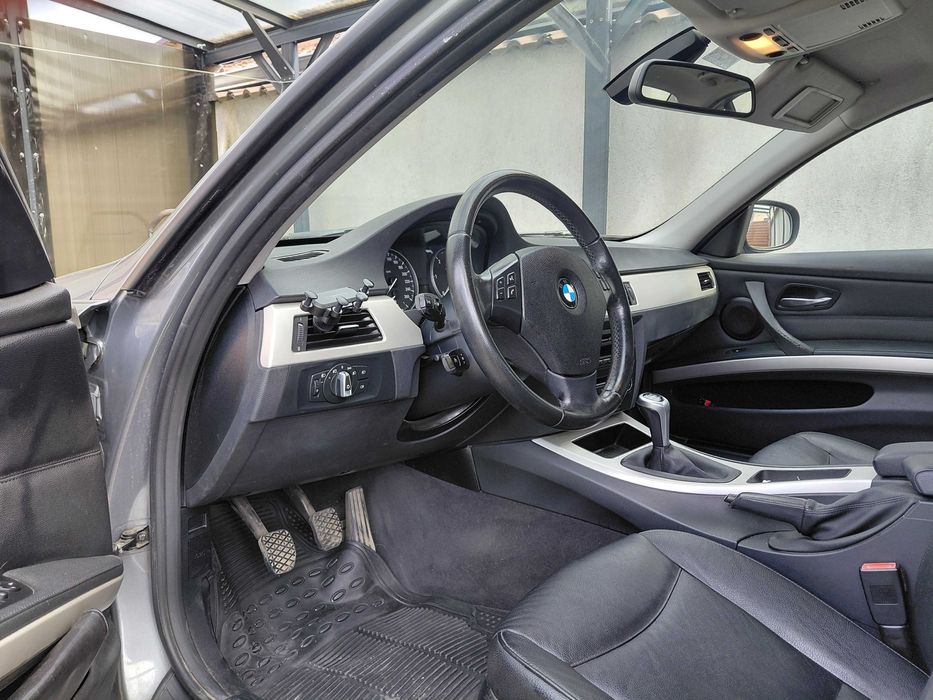 лек автомобил BMW 320D, 2011г.