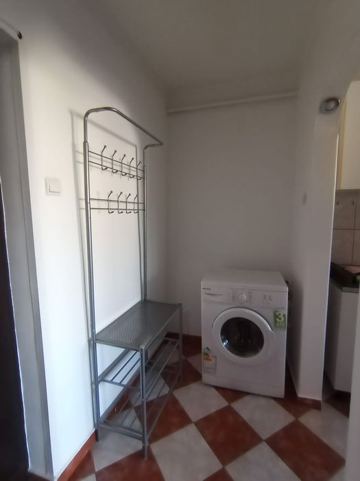 Închiriez garsonieră zona Brăilei,