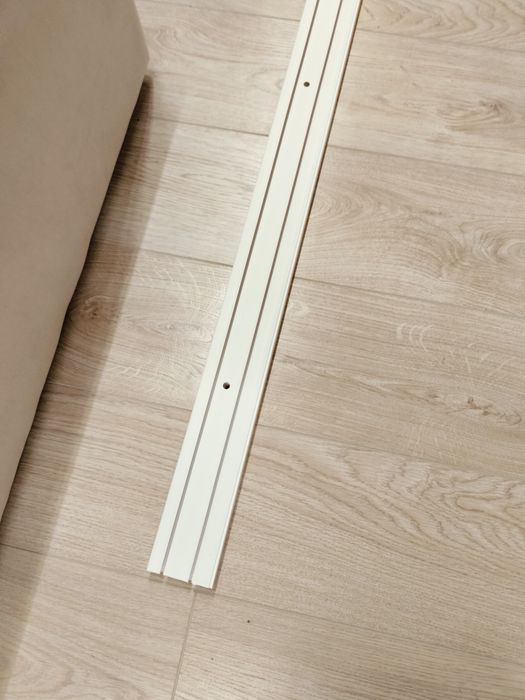 Продам  карниз потолочнвц 2метра