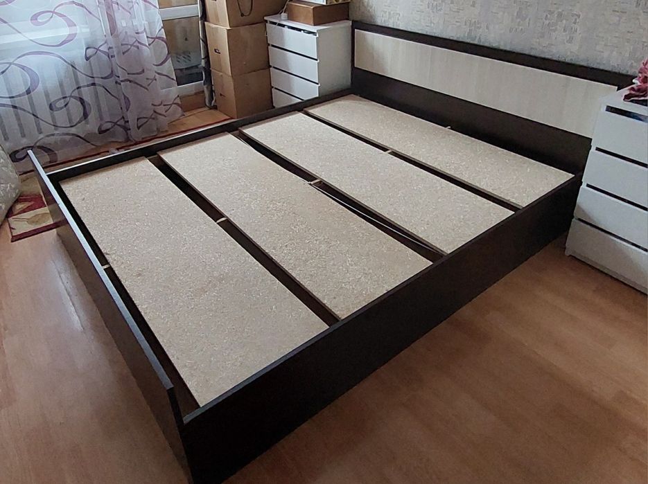 Кровать 160 на 200 без матраса