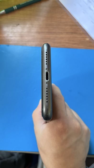 Iphone 11 б/у отличном сост