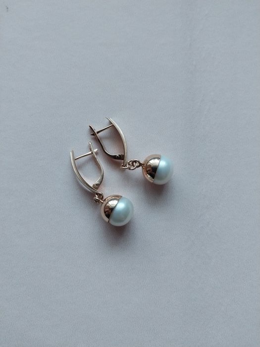 золотые серьги с жемчугом