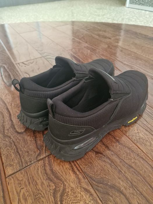Кроссовки skechers