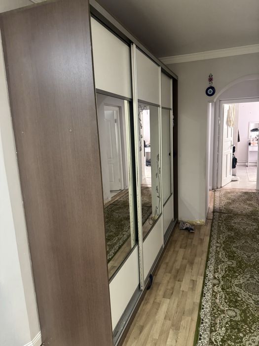 Продам шкаф для прихожи комнаты