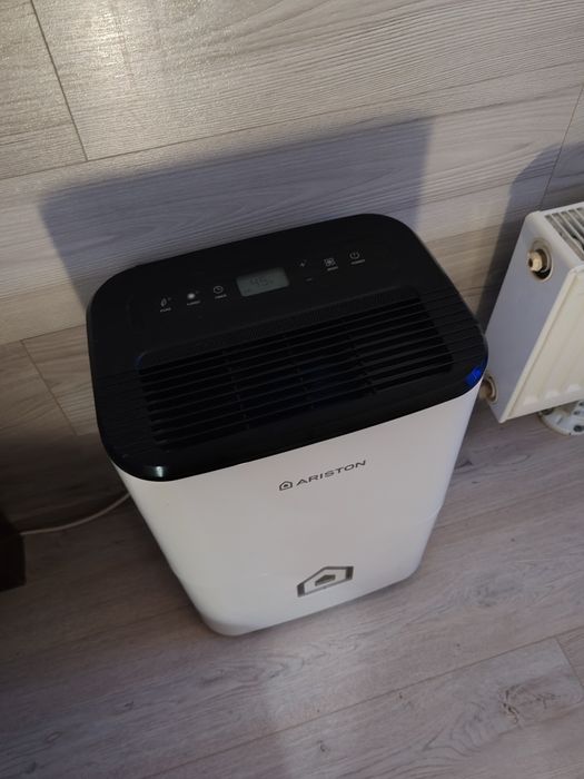 Dezumidificator Ariston DEOS 21s NET ca Nou