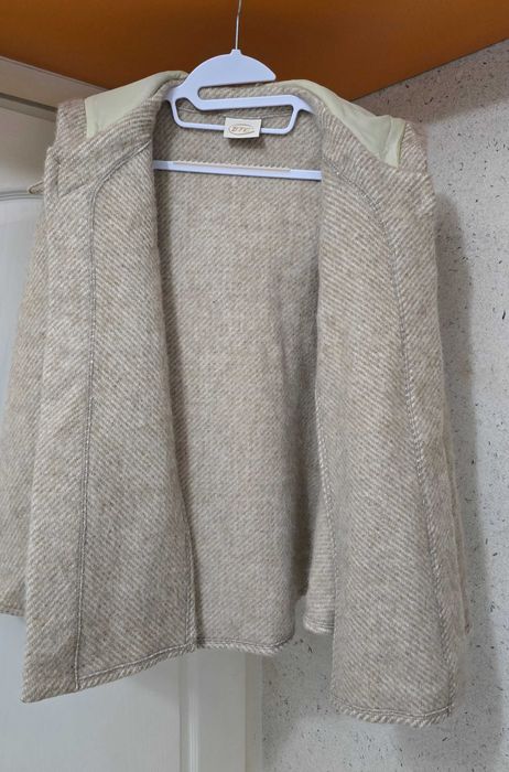 Дамско палто пелерина 100% вълна - унивелсален размер - НОВО