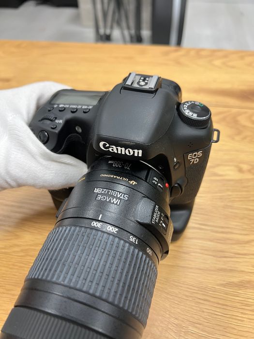 Професионален Фотоапарат Canon 7D